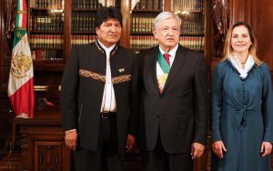 farol_evo_amlo_emilio_vizarretea1