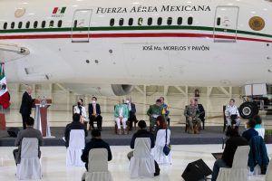 Conferencia de prensa matutina desde el Hangar del TP-01