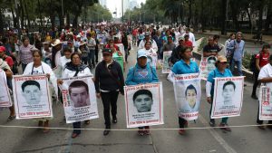 Ayotzinapa_Marcha-5_2-e1504119488638