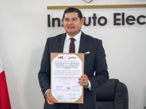 recibe-alejandro-armenta-constancia-de-gobernador-electo-de-puebla-525553