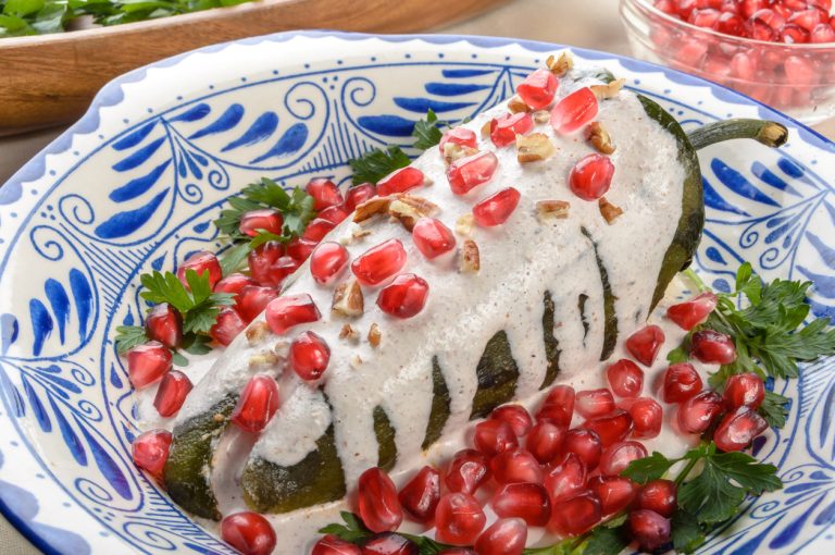 Chiles en nogada - Mexican food