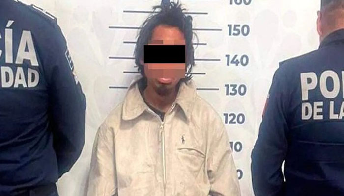 Detienen a presunto responsable de incendiar portón de Catedral de Puebla