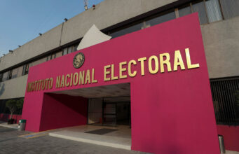 Abre INE registro para votar desde el extranjero con nuevas tecnologías