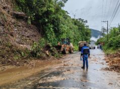 Dejan daños en carretera lluvias en Puebla